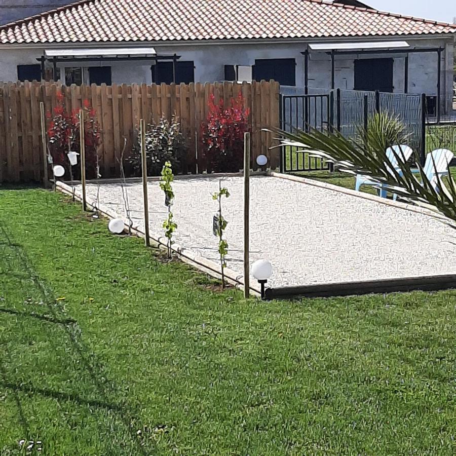 فيلا Le Domaine Vesque Saint-Pierre-de-Clairac المظهر الخارجي الصورة