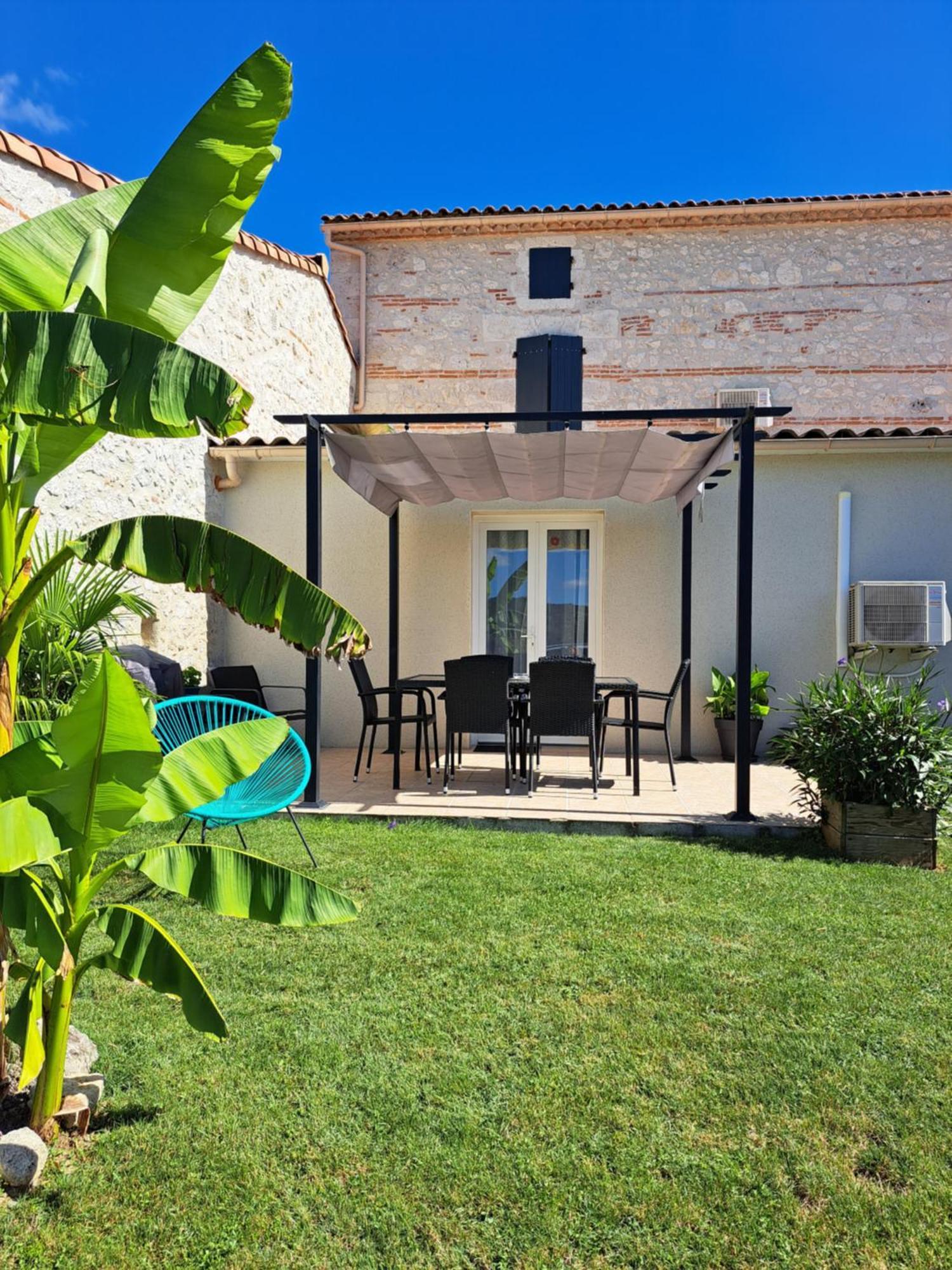 فيلا Le Domaine Vesque Saint-Pierre-de-Clairac المظهر الخارجي الصورة