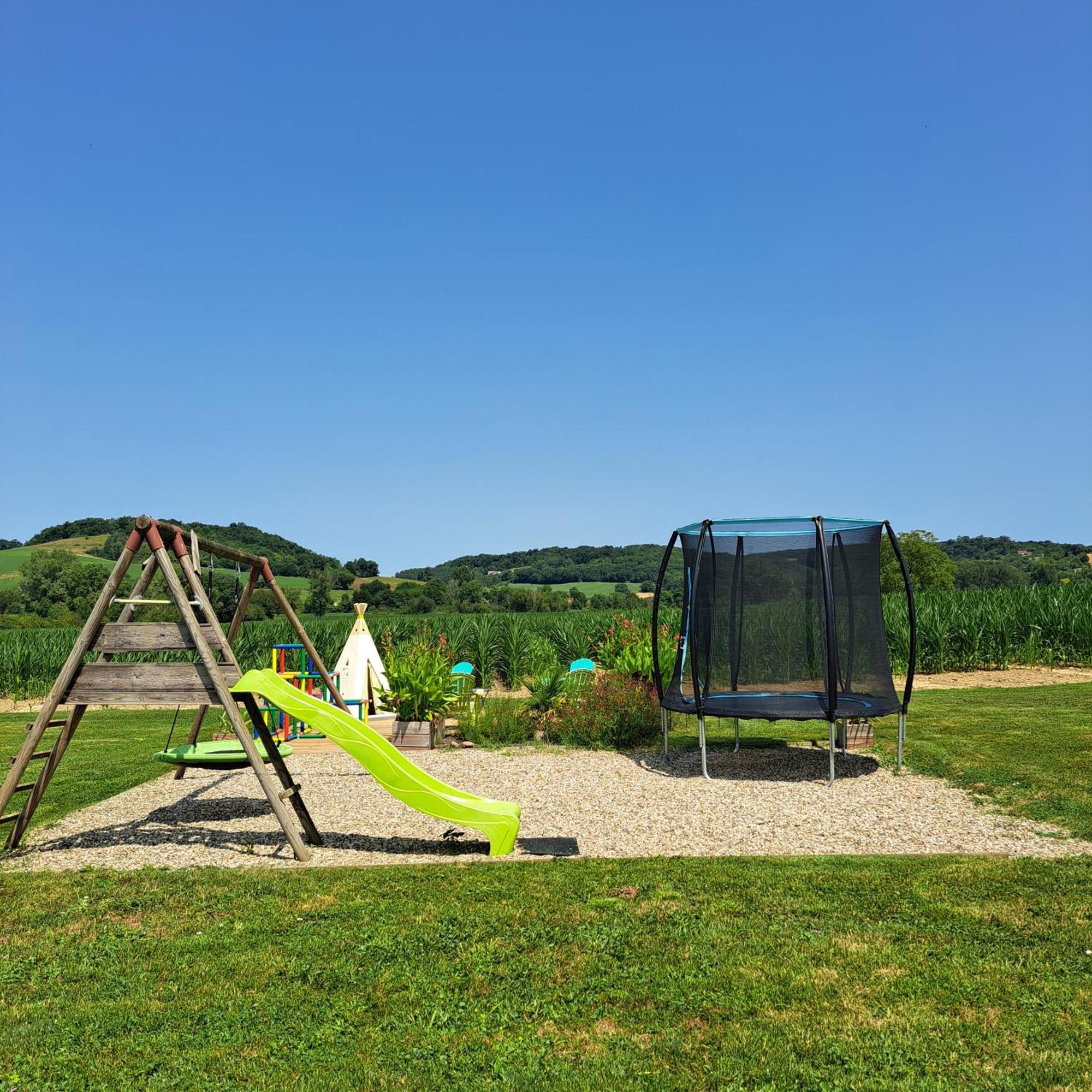 فيلا Le Domaine Vesque Saint-Pierre-de-Clairac المظهر الخارجي الصورة